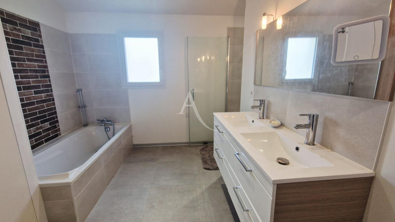 Maison - 133 m² - 5 pièces