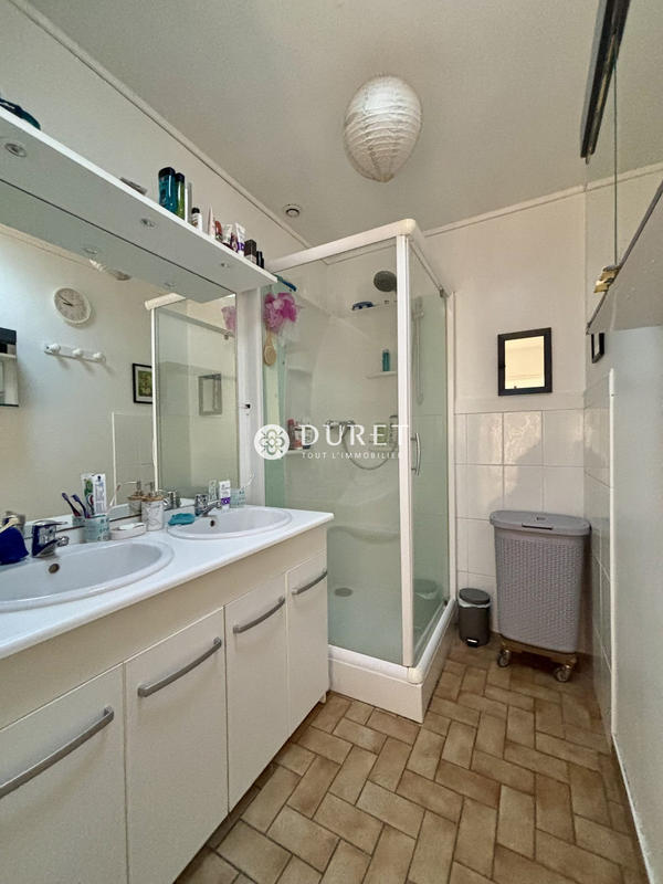 Maison - 99 m² - 6 pièces