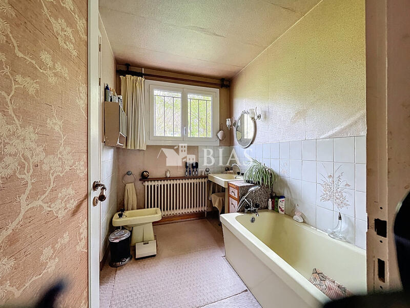 Maison - 111 m² - 4 pièces