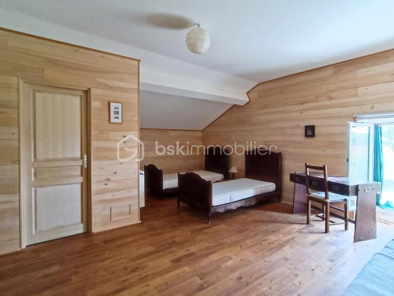 Demeure - 554 m² - 14 pièces