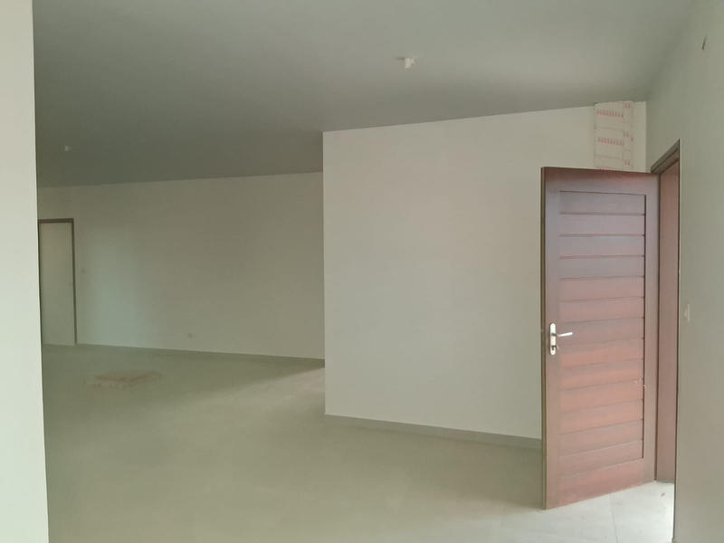 Maison - 98 m² - 4 pièces