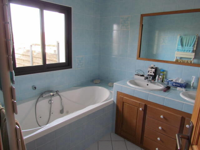 Maison - 205 m² - 10 pièces