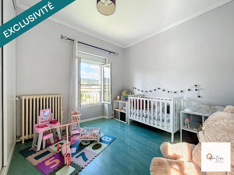 Maison - 160 m² - 8 pièces