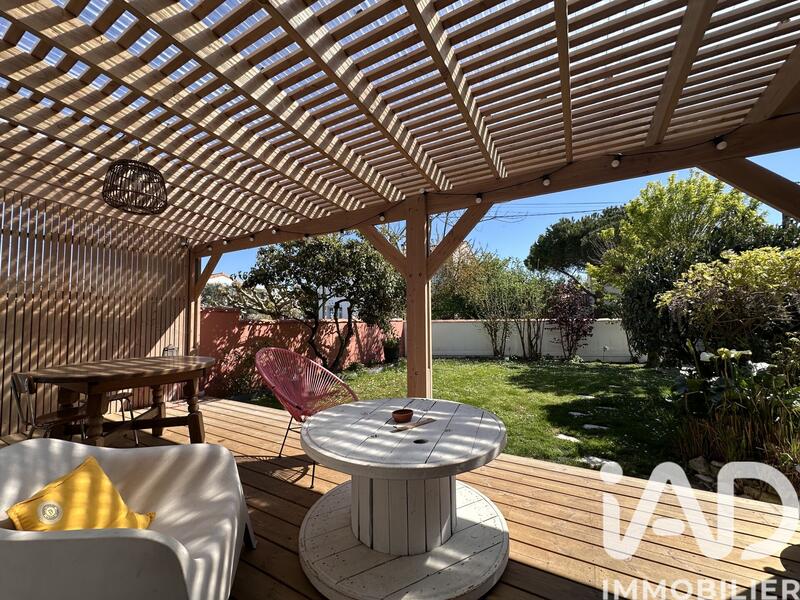 Maison - 174 m² - 7 pièces