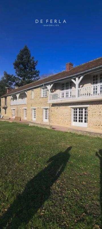 Immeuble - 1 500 m² - 15 pièces