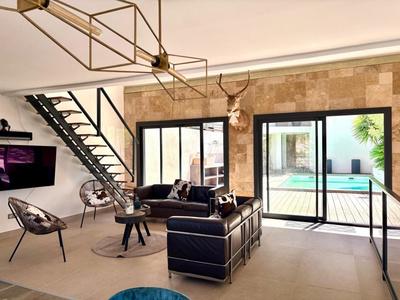 Maison - 169 m² - 5 pièces