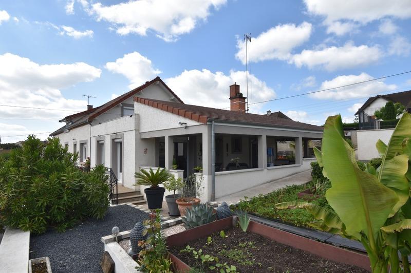 Maison - 262 m² - 7 pièces