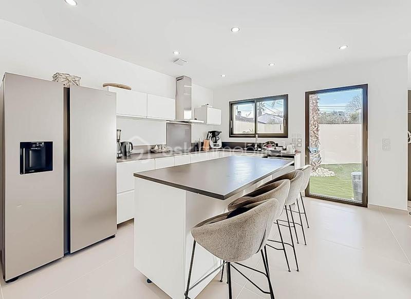 Maison - 170 m² - 5 pièces