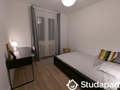 Chambre - 11 m² - 1 pièce