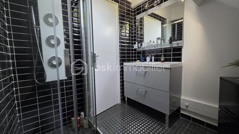 Villa - 230 m² - 9 pièces