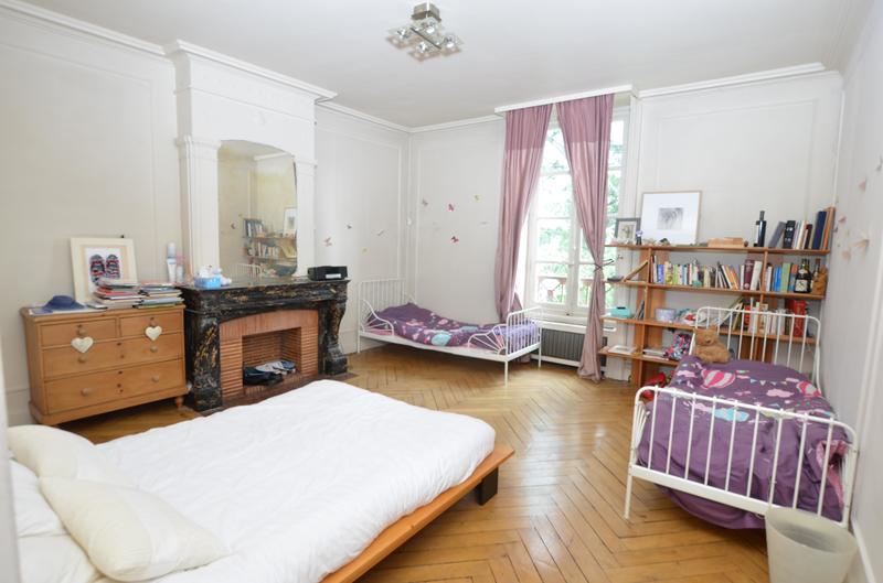 Maison - 424 m² - 11 pièces