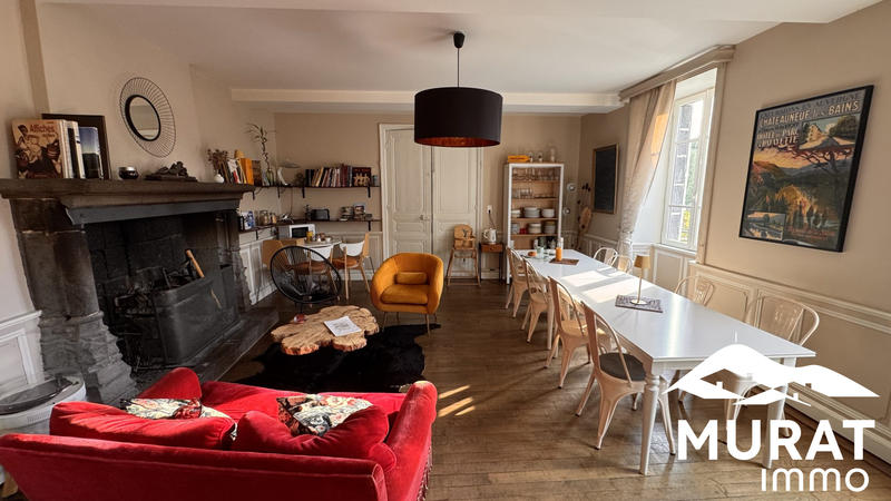 Maison - 320 m² - 13 pièces