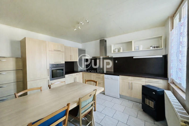 Maison - 107 m² - 6 pièces