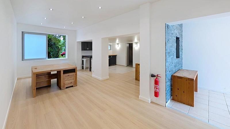 Local commercial - 75 m² - 4 pièces