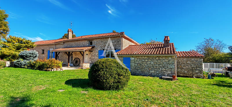 Maison - 196 m² - 6 pièces