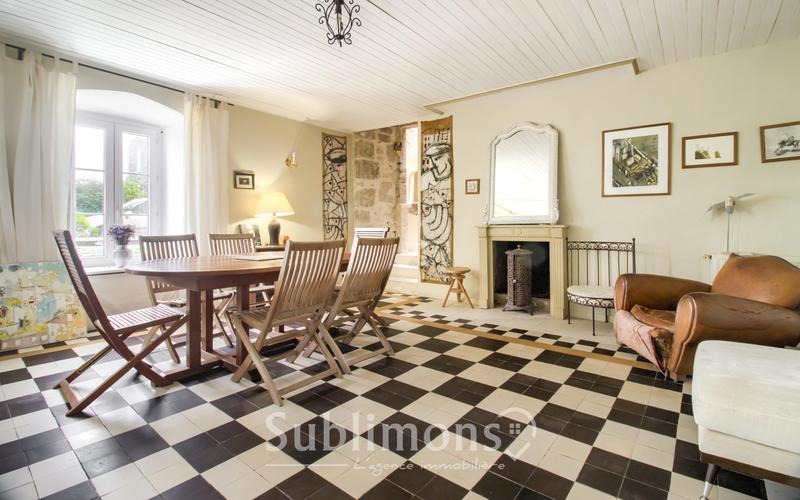 Maison ancienne - 215 m² - 6 pièces