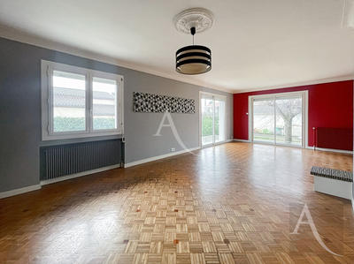 Maison - 170 m² - 8 pièces