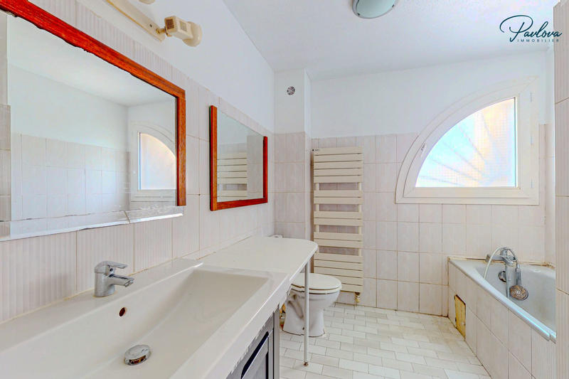 Maison - 130 m² - 5 pièces