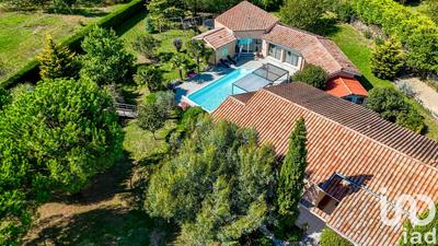 Maison - 297 m² - 10 pièces