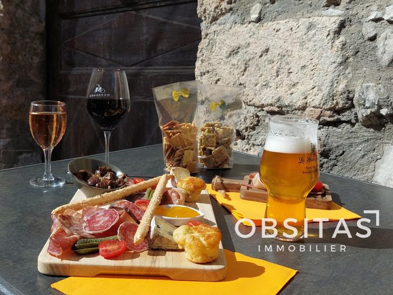 Fonds de commerce - 572 m²