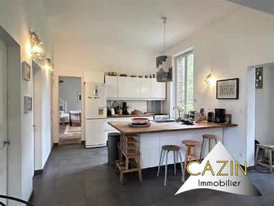 Maison - 265 m² - 11 pièces