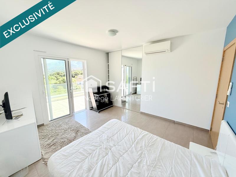 Maison - 238 m² - 9 pièces