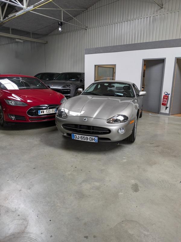 Entrepôt - 611 m² - 1 pièce