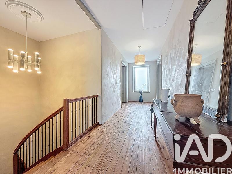 Maison - 373 m² - 15 pièces