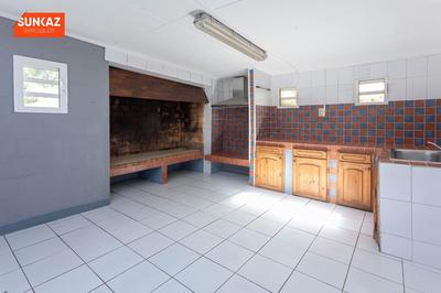 Maison - 220 m² - 7 pièces