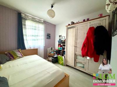 Immeuble - 90 m² - 2 pièces