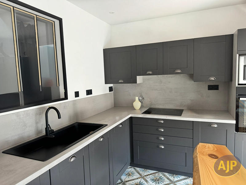 Maison - 102 m² - 6 pièces