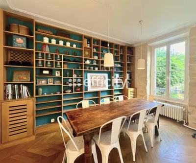 Maison - 170 m² - 6 pièces