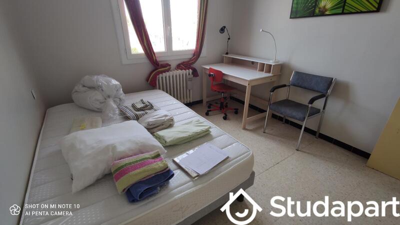 Chambre - 12 m² - 1 pièce