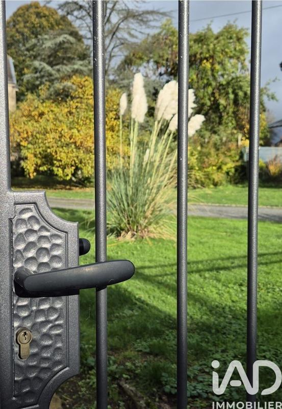 Maison - 178 m² - 9 pièces