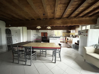 Maison - 101 m² - 5 pièces