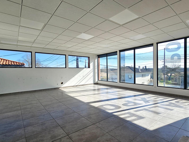 Local commercial - 230 m²