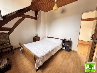 Maison ancienne - 210 m² - 7 pièces