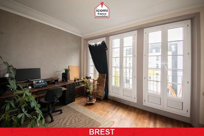 Appartement - 122 m² - 7 pièces