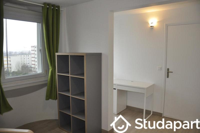 Chambre - 9 m² - 1 pièce