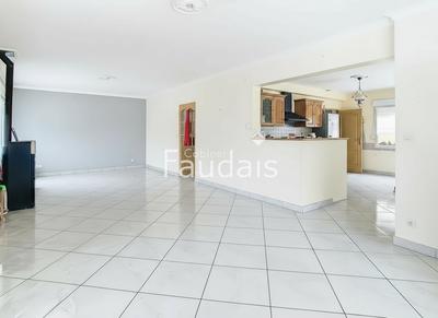 Maison - 140 m² - 6 pièces