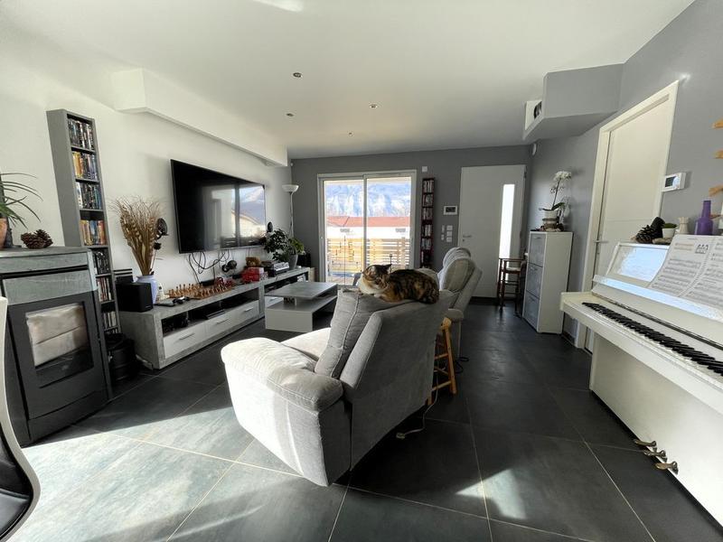 Maison jumelée - 119 m² - 7 pièces