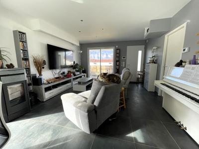 Maison jumelée - 119 m² - 7 pièces