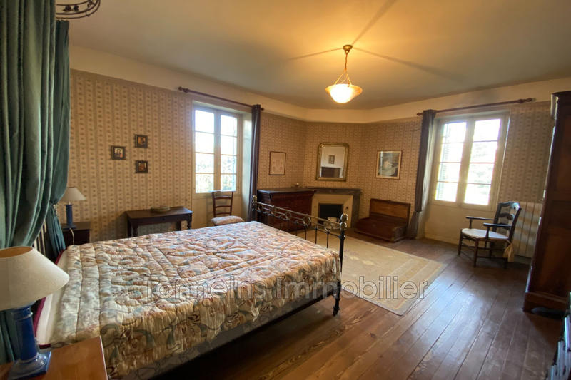 Maison - 236 m² - 6 pièces