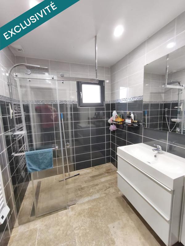 Maison - 180 m² - 7 pièces