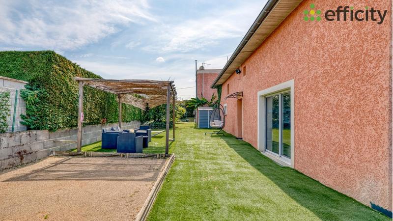 Maison - 264 m² - 8 pièces