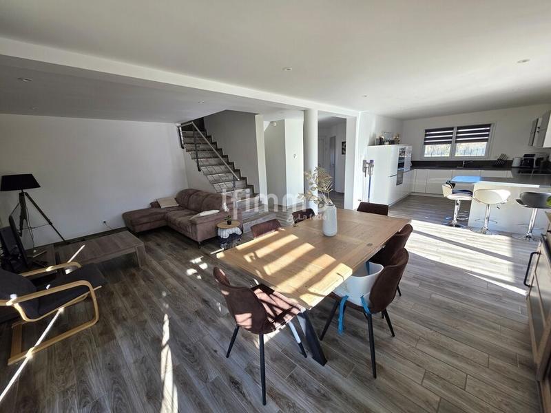 Maison - 149 m² - 6 pièces