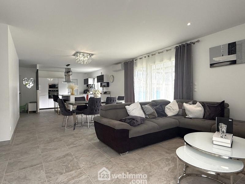 Maison - 108 m² - 4 pièces