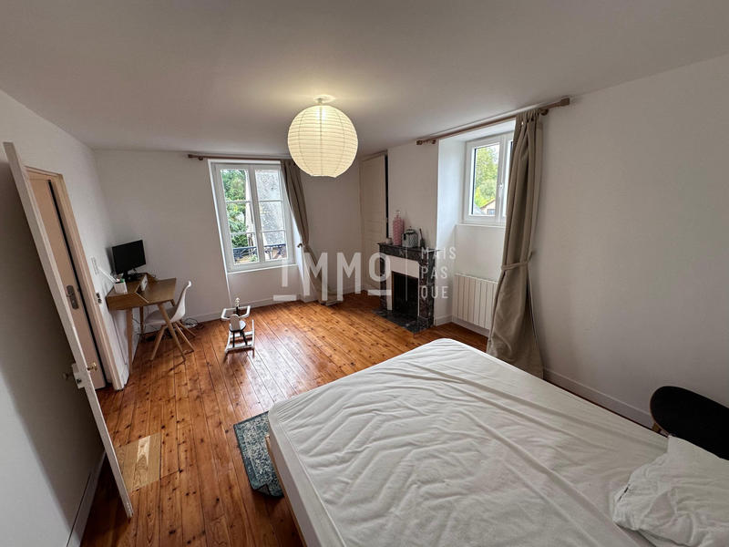 Maison - 200 m² - 7 pièces