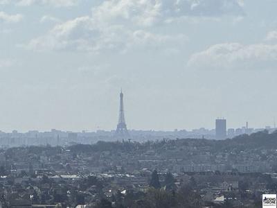 Maison - 280 m² - 10 pièces