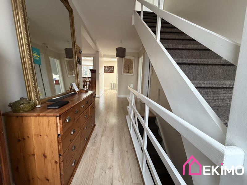 Maison - 170 m² - 8 pièces